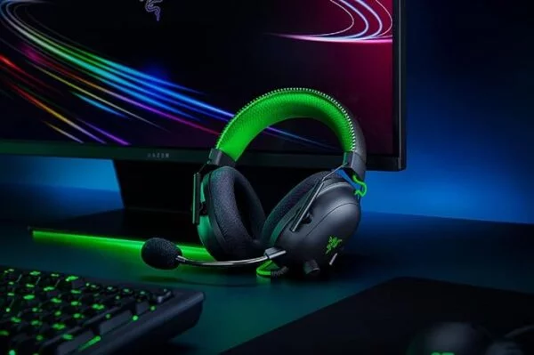 Razer BlackShark V2 - Wired Gaming On Ear Headset + USB Sound Card - Special Edition (Open Box) - Image 5